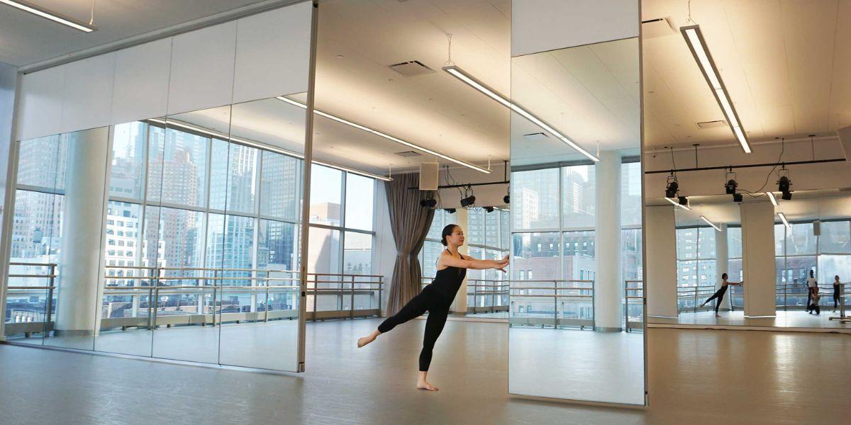 modernfold Frameless Glass Wall Partitions